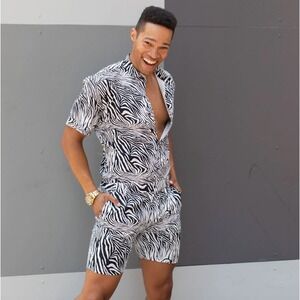 ROMERJACK Men's Zebra Print Short Sleeve Button Up Romper Jumpsuit Size Small